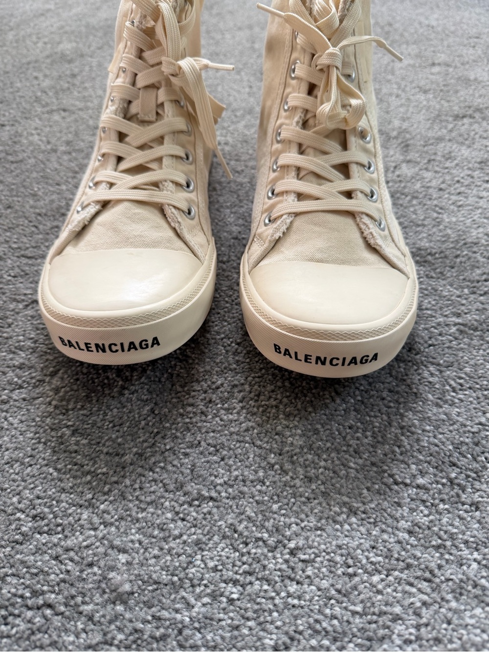 Size 42 - Balenciaga Paris High Top Sneakers cream/White Distressed Canvas - Picture 5 of 9